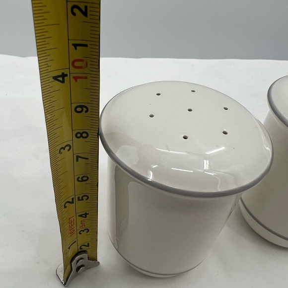 Lenox Chinastone "For the Gray" Pattern Salt and Pepper Shakers - Picture 8 of 8